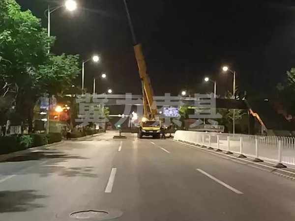起重吊裝設備